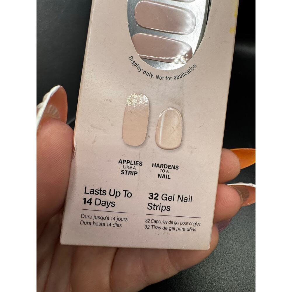 5/$25 NWT Dashing Diva Glaze Color LED Semi-cured Gel Strips - Picture 3 of 7
